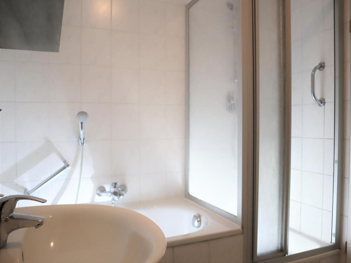 Ferienwohnung Am Clara Park Leipzig Exteriör bild